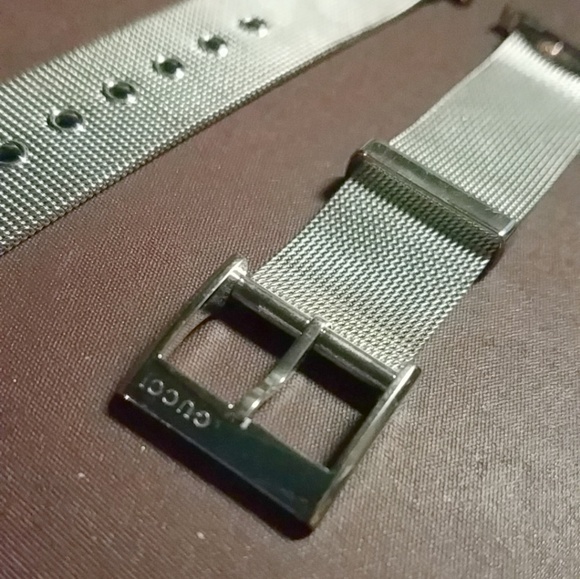 Interchangeable Gucci watch band and face plate - Picture 3 of 5